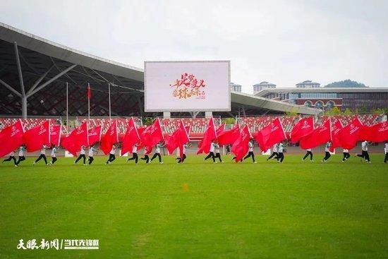 园田宏（野田洋次郎 饰）从小就胡想成为一位画家，但是，残暴的实际撞碎了他的艺术胡想，从美年夜结业以后，园田成了一位玻璃洁净工。让园田加倍难熬的是，曾和本身一路为了胡想而奋斗的前女友现在已成了小着名气的画家，还举行了小我展览。一天，园田突然晕倒，不肯意将本身生病的工作告知家人的他奉求偶尔相逢的女高中生真衣（杉咲花 饰）假扮成他的mm，陪他往病院做查抄。让园田没有想到的是，他得的是胃癌晚期，生命只剩下三个月摆布了。在真衣的陪同和鼓动勉励之下，原本筹算全盘抛却的园田决议进院接管医治。